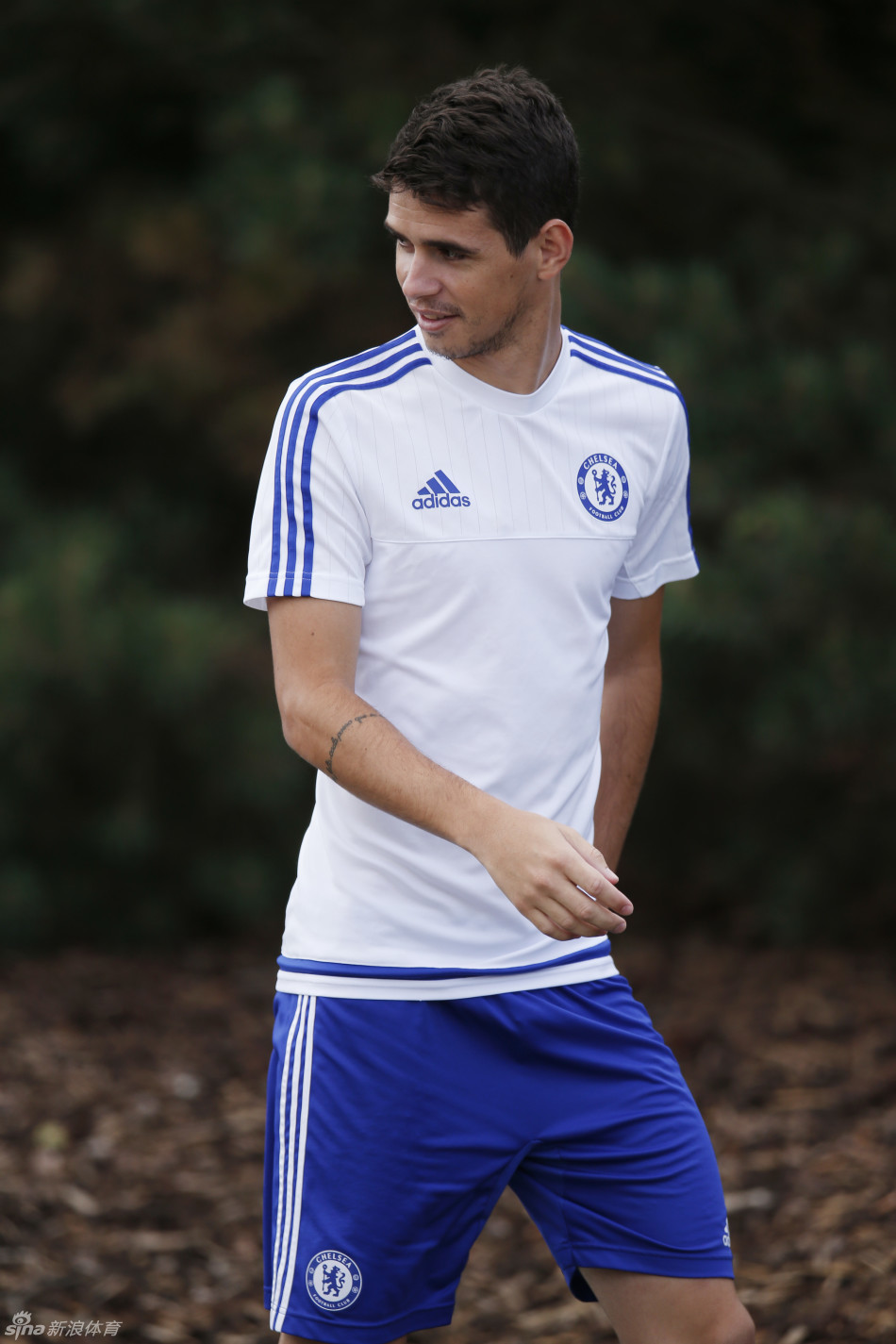 开云APP下载-关于今晚纽约尼克斯备战社区盾，远射贴柱细节曝光，气氛紧张，身体对抗强度拉满的信息