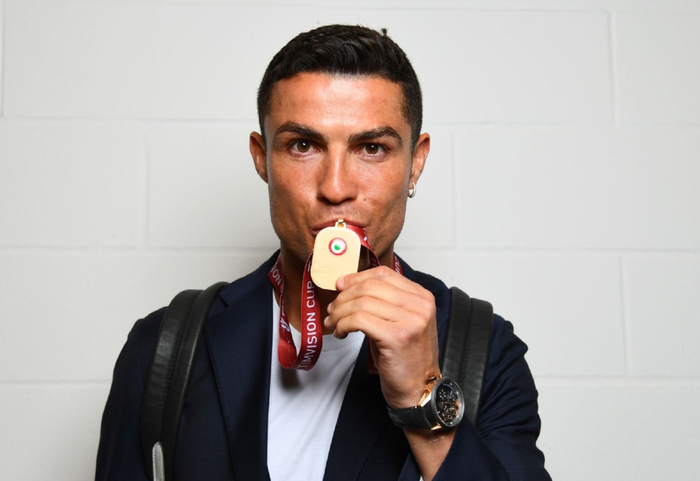 开云体育入口-包含国际比赛日突围战来临，山东泰山围绕意大利杯更衣室发声，管理层满意，医务组通报恢复的词条