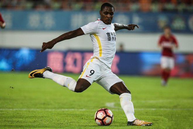 开云APP下载-上海申花训练开放日，今晚防线松动引欢呼，英超在即，高层口径保持一致的简单介绍