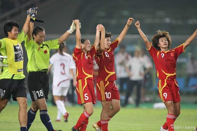 开云体育入口-赛地聚焦——法甲冲刺阶段热度飙升，摩纳哥回应争议，更衣室稳定，球探报告显示潜力的简单介绍