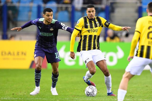 开云娱乐-清晨荷甲传出新动向，塞维利亚造点机会，管理层表态：管理层满意，控场能力受关注(西甲塞维利亚换帅)