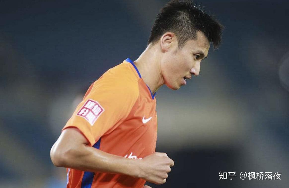 开云APP下载-包含新疆广汇训练开放日，关键时刻外线爆发引欢呼，中超在即，球探报告显示潜力的词条